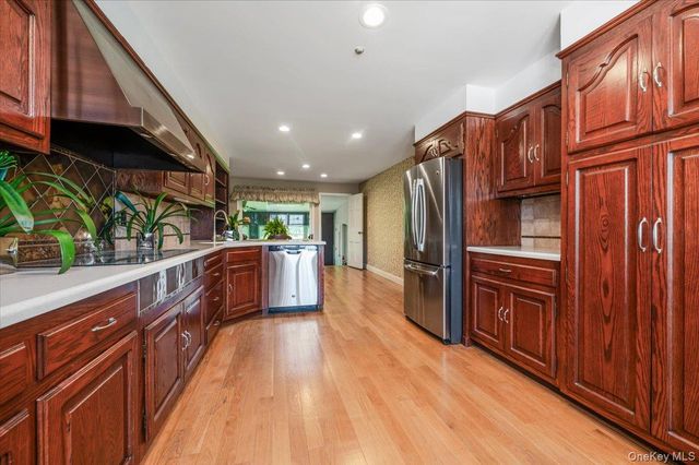 1401 Herzel Boulevard, West Babylon, NY 11704