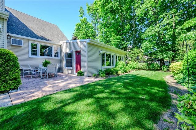 1401 Herzel Boulevard, West Babylon, NY 11704