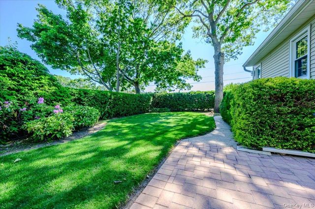 1401 Herzel Boulevard, West Babylon, NY 11704