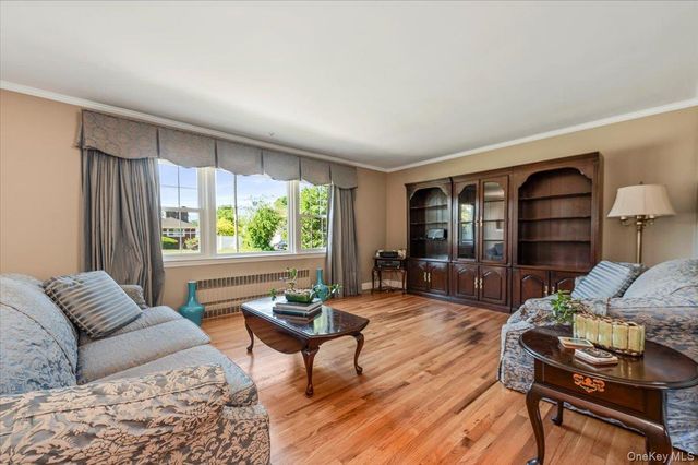 1401 Herzel Boulevard, West Babylon, NY 11704
