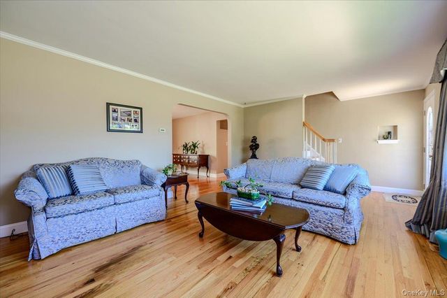 1401 Herzel Boulevard, West Babylon, NY 11704