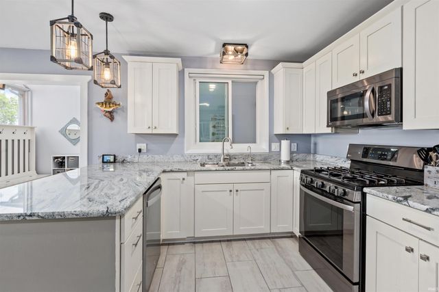 1223 Brandywine Road, Crown Point, IN 46307
