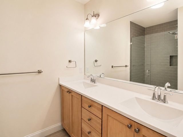 18 Freeman Woods Unit 1, Essex, VT 05452