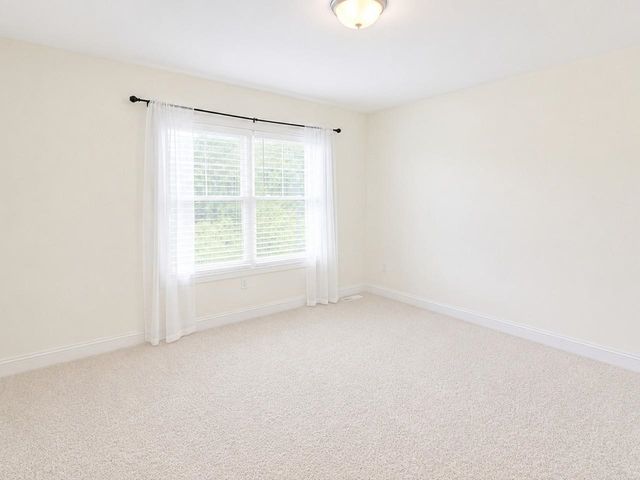 18 Freeman Woods Unit 1, Essex, VT 05452