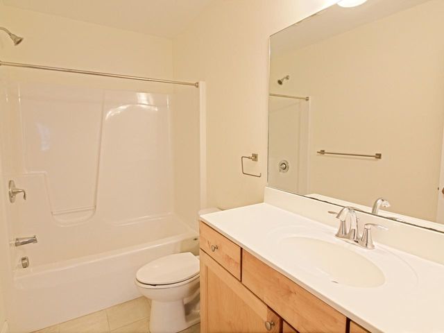 18 Freeman Woods Unit 1, Essex, VT 05452