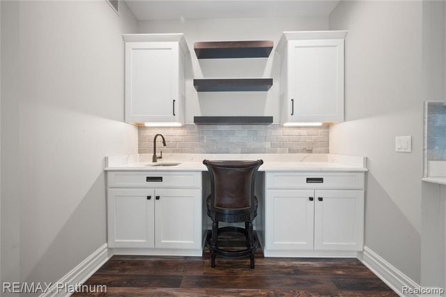 3705 High Hillcrest Drive, Howell, MI 48843