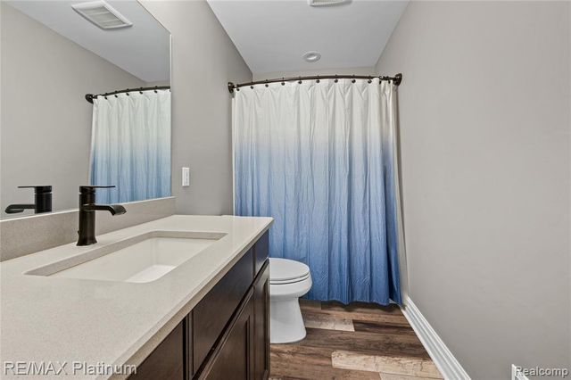 3705 High Hillcrest Drive, Howell, MI 48843