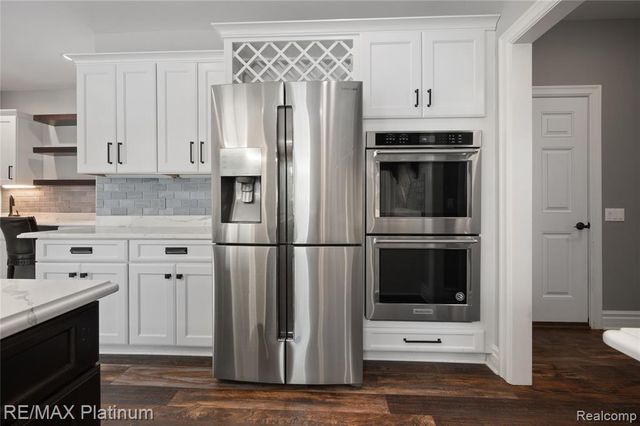3705 High Hillcrest Drive, Howell, MI 48843