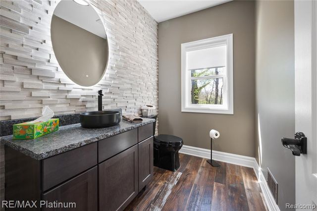 3705 High Hillcrest Drive, Howell, MI 48843