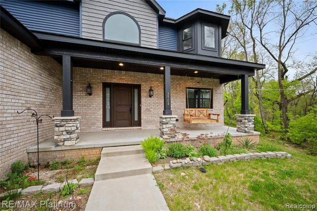 3705 High Hillcrest Drive, Howell, MI 48843