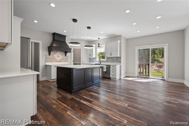 3705 High Hillcrest Drive, Howell, MI 48843