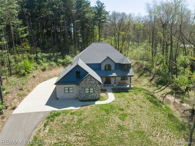 3705 High Hillcrest Drive, Howell, MI 48843