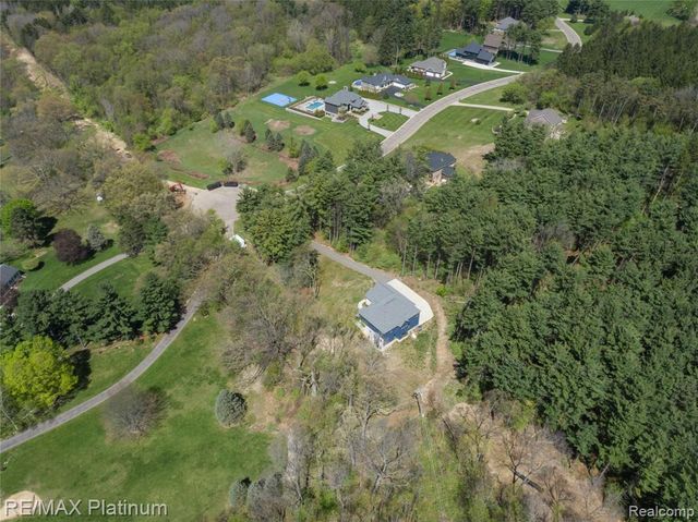 3705 High Hillcrest Drive, Howell, MI 48843