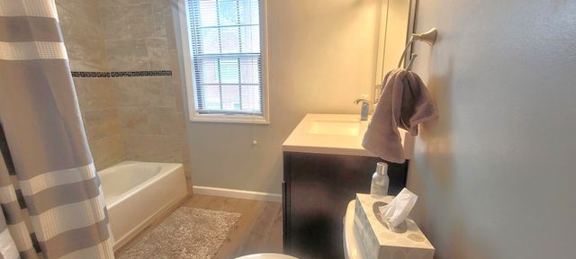 4916 ROSLINDALE Avenue, Erie, PA 16509