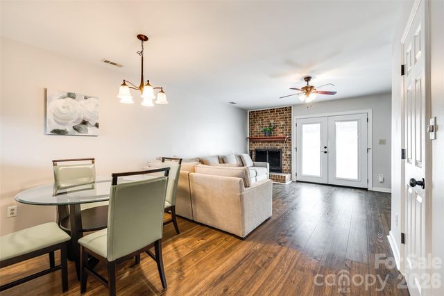 10961 Carmel Crossing Road, Charlotte, NC 28226