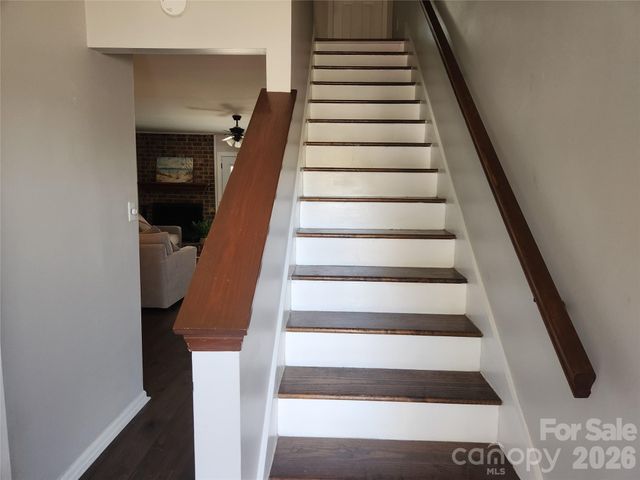 10961 Carmel Crossing Road, Charlotte, NC 28226