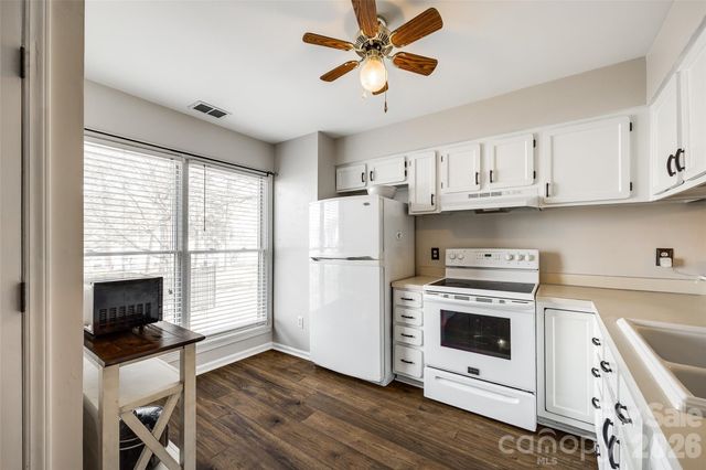 10961 Carmel Crossing Road, Charlotte, NC 28226