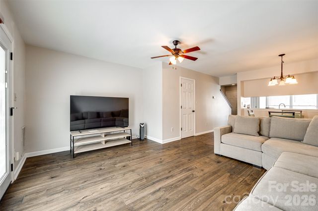 10961 Carmel Crossing Road, Charlotte, NC 28226