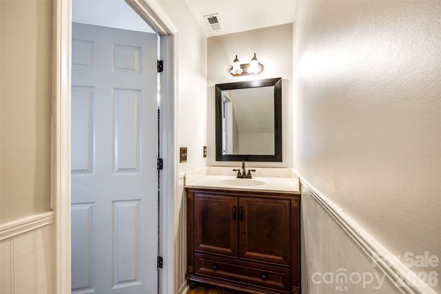 10961 Carmel Crossing Road, Charlotte, NC 28226