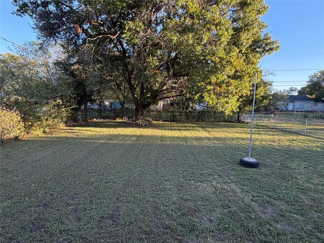 530 Ryan Road, Dallas, TX 75224