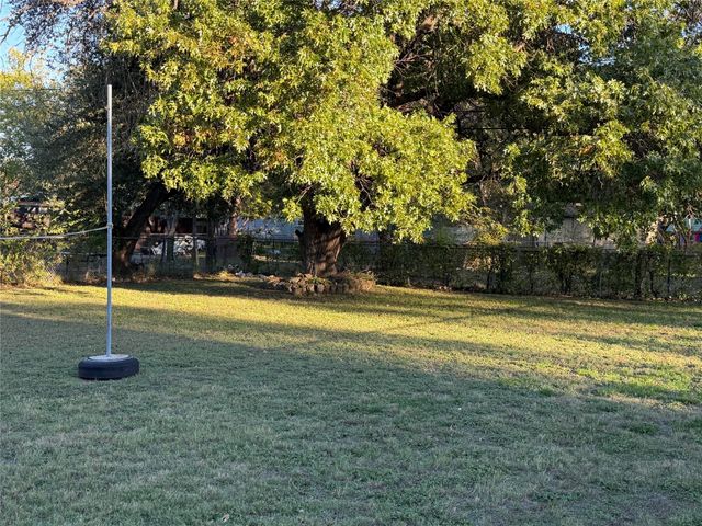 530 Ryan Road, Dallas, TX 75224