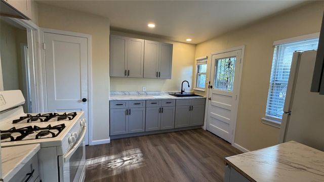 530 Ryan Road, Dallas, TX 75224