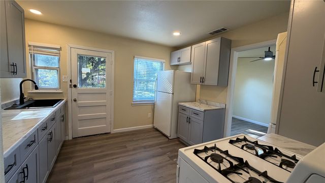 530 Ryan Road, Dallas, TX 75224