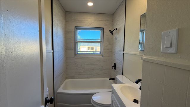 530 Ryan Road, Dallas, TX 75224