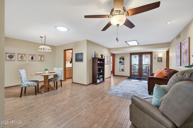 10723 W SARATOGA Circle, Sun City, AZ 85351