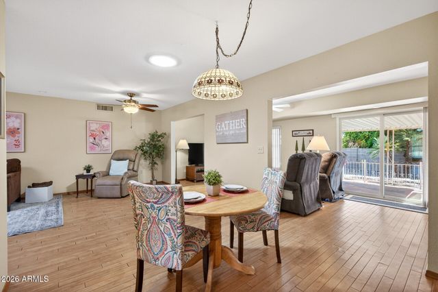 10723 W SARATOGA Circle, Sun City, AZ 85351