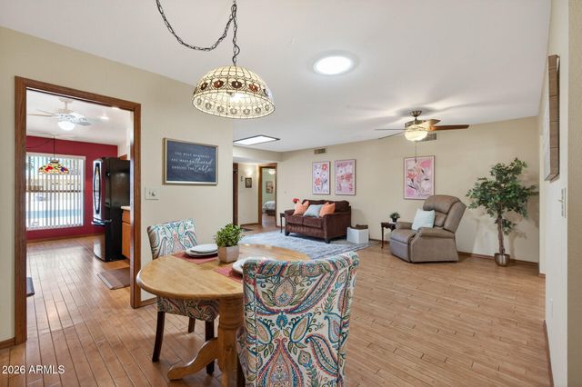 10723 W SARATOGA Circle, Sun City, AZ 85351