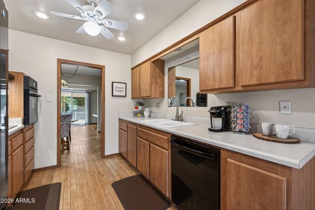 10723 W SARATOGA Circle, Sun City, AZ 85351