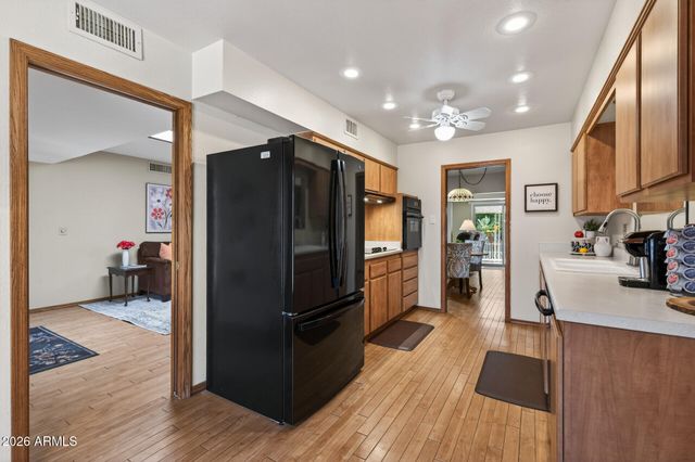 10723 W SARATOGA Circle, Sun City, AZ 85351