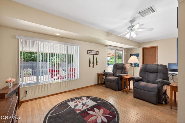 10723 W SARATOGA Circle, Sun City, AZ 85351