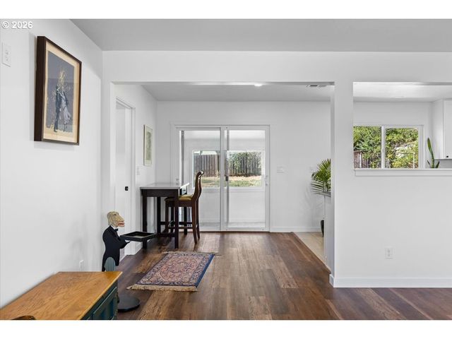 1202 Ne A St, Grants Pass, OR 97526