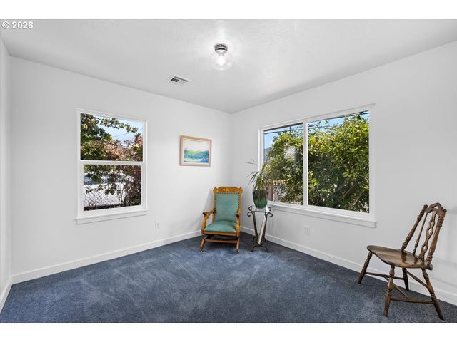 1202 Ne A St, Grants Pass, OR 97526