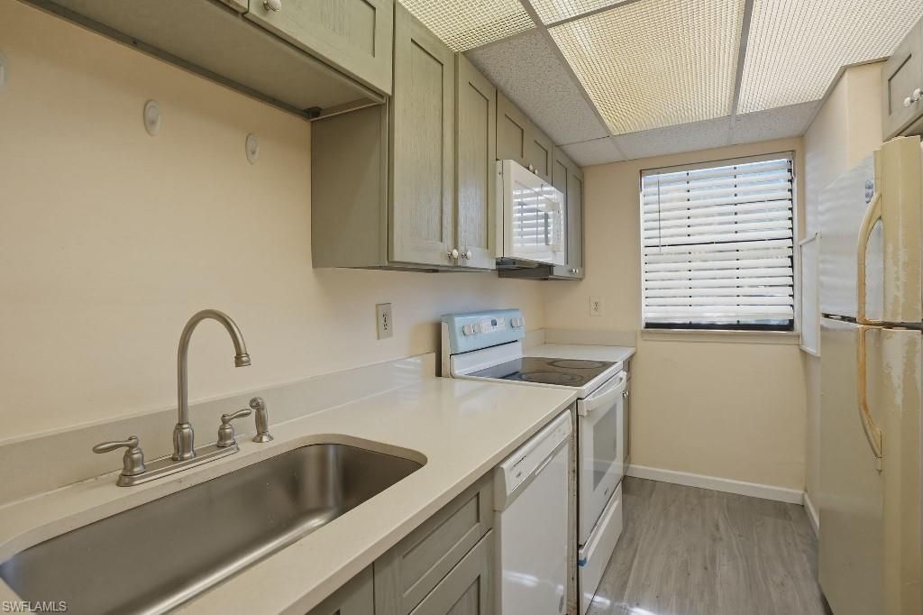 5369 Treetops DR M102, NAPLES, FL 34113 — photo 3