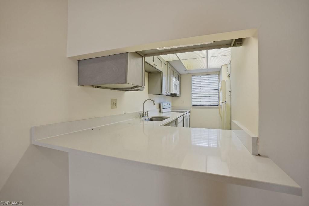 5369 Treetops DR M102, NAPLES, FL 34113 — photo 4