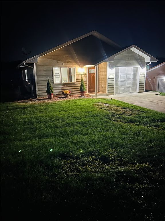 517 23rd Street NE, Black Eagle, MT 59414 photo 1
