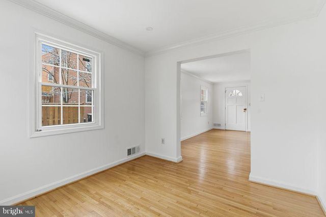 4813 20TH PL N, Arlington, VA 22207