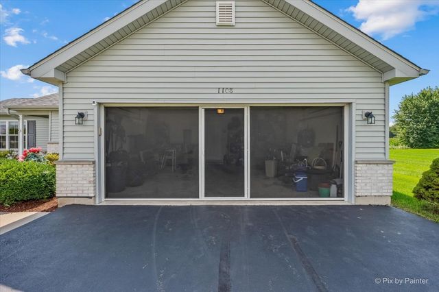1108 Monroe Avenue, Mchenry, IL 60050