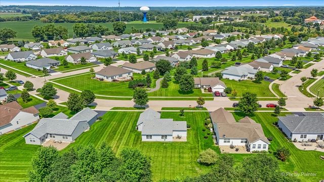 1108 Monroe Avenue, Mchenry, IL 60050