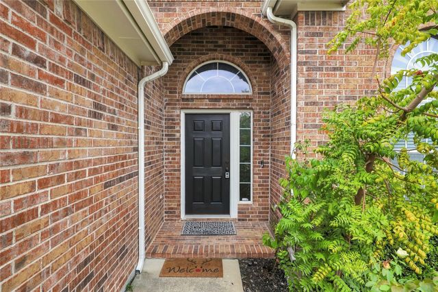 6427 Miranda Drive, Fort Worth, TX 76131