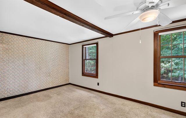 121 Poplar St, Greenfield, MA 01301