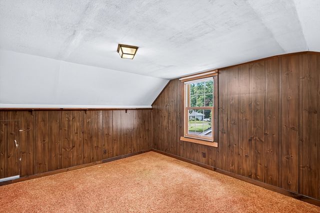 121 Poplar St, Greenfield, MA 01301