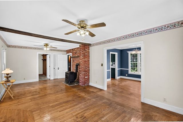 121 Poplar St, Greenfield, MA 01301