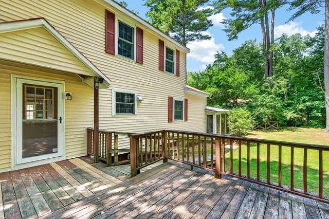 121 Poplar St, Greenfield, MA 01301