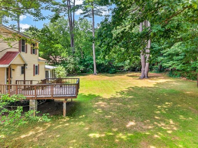 121 Poplar St, Greenfield, MA 01301