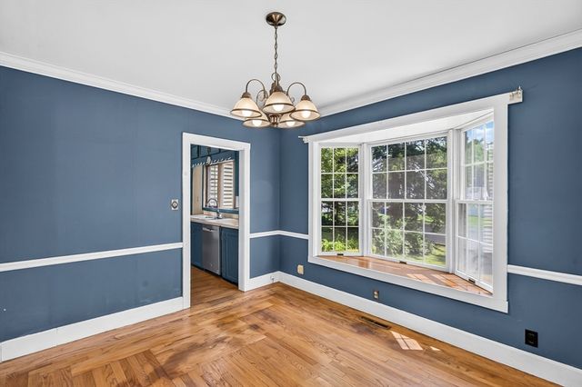 121 Poplar St, Greenfield, MA 01301
