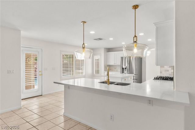 8913 Arabian Filly Avenue, Las Vegas, NV 89143